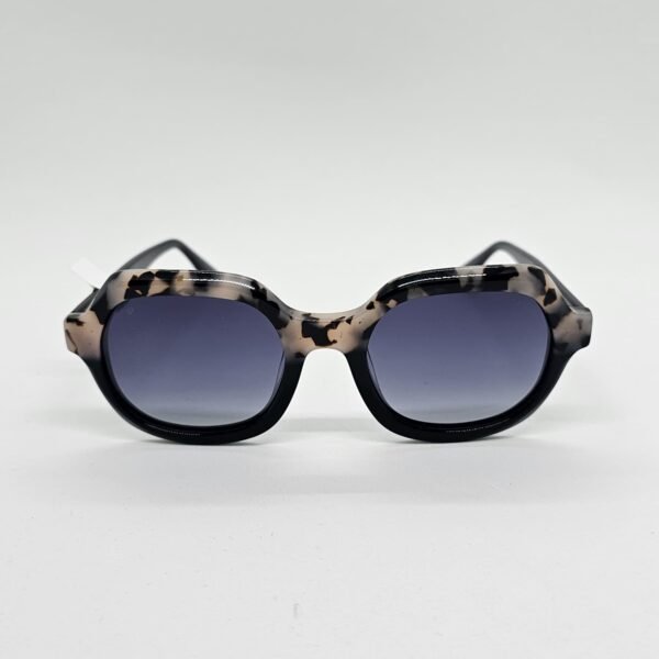 Mytho 743C1 frontal Mytho 743C1