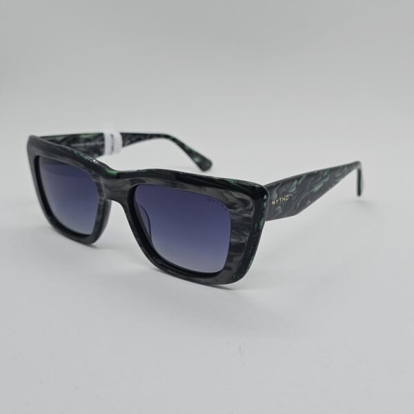 Mytho 750C4 lateral Mytho 750C4