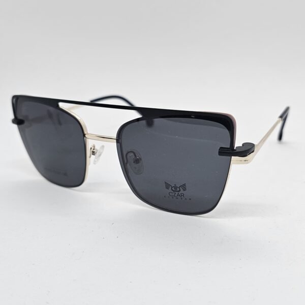 Czar OM88059C5 con Czar OM88059C5