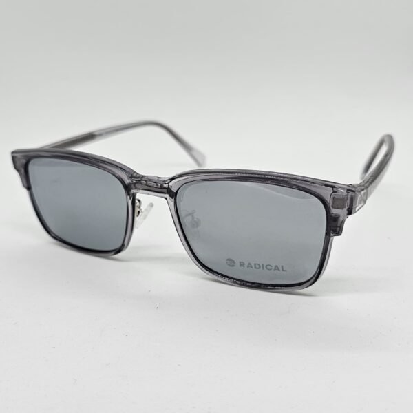 Radical 1101C2 con Radical 1101C2